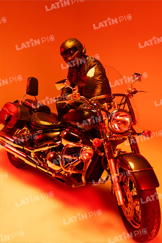 motocicleta-piloto-hombre-casco-256