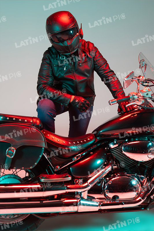 motocicleta-piloto-hombre-casco-258