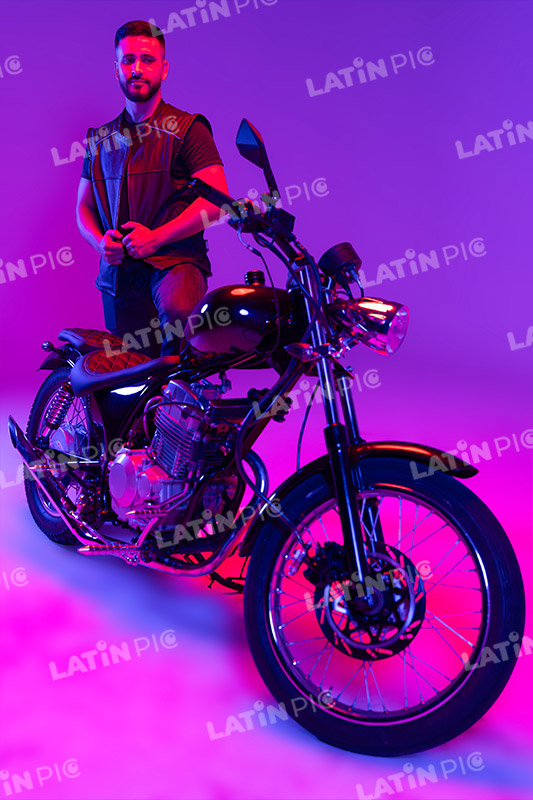 motocicleta-piloto-hombre-casco-280
