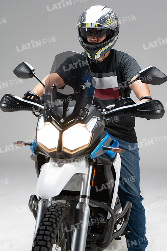 motocicleta-piloto-hombre-casco-288