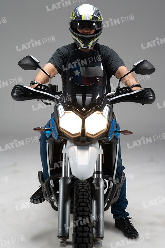 motocicleta-piloto-hombre-casco-289