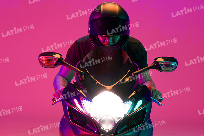 motocicleta-piloto-hombre-casco-301