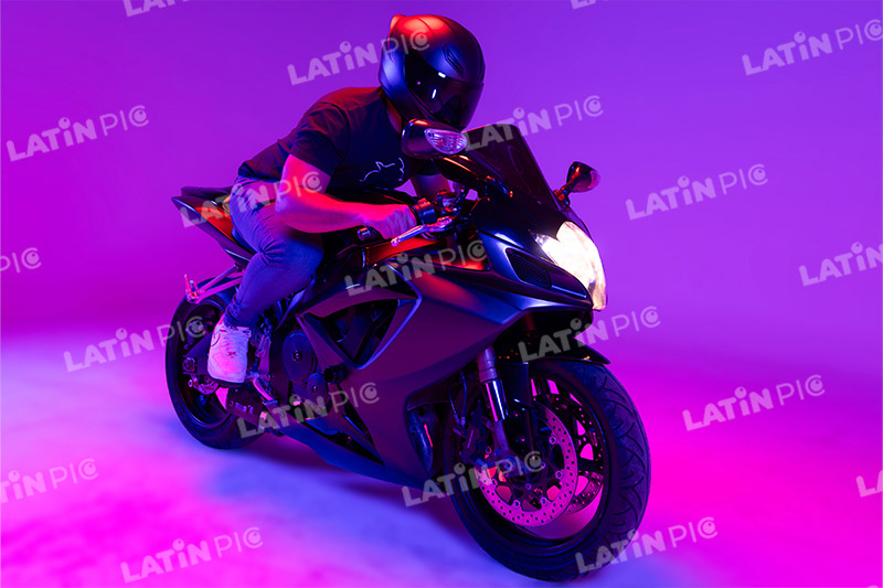 motocicleta-piloto-hombre-casco-309