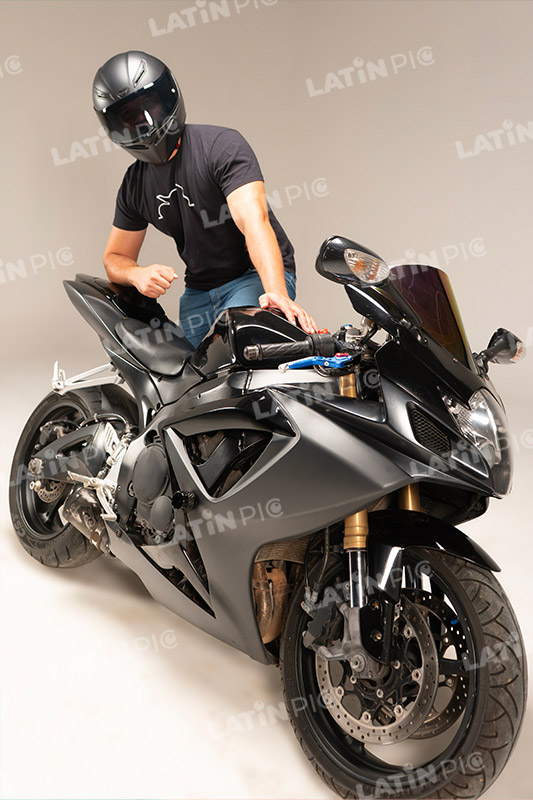 motocicleta-piloto-hombre-casco-311