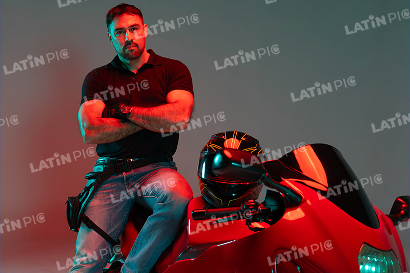 motocicleta-piloto-hombre-casco-335